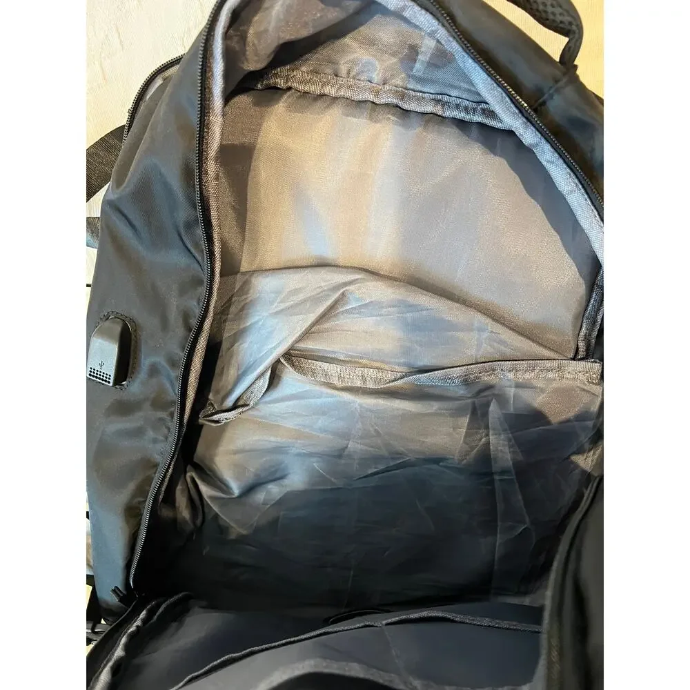 Clamshell Black Padded Computer Backpack - Picture 4 of 5